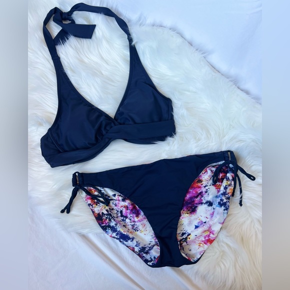 Athleta Bikini Set with Reversible Bottoms - Picture 3 of 6